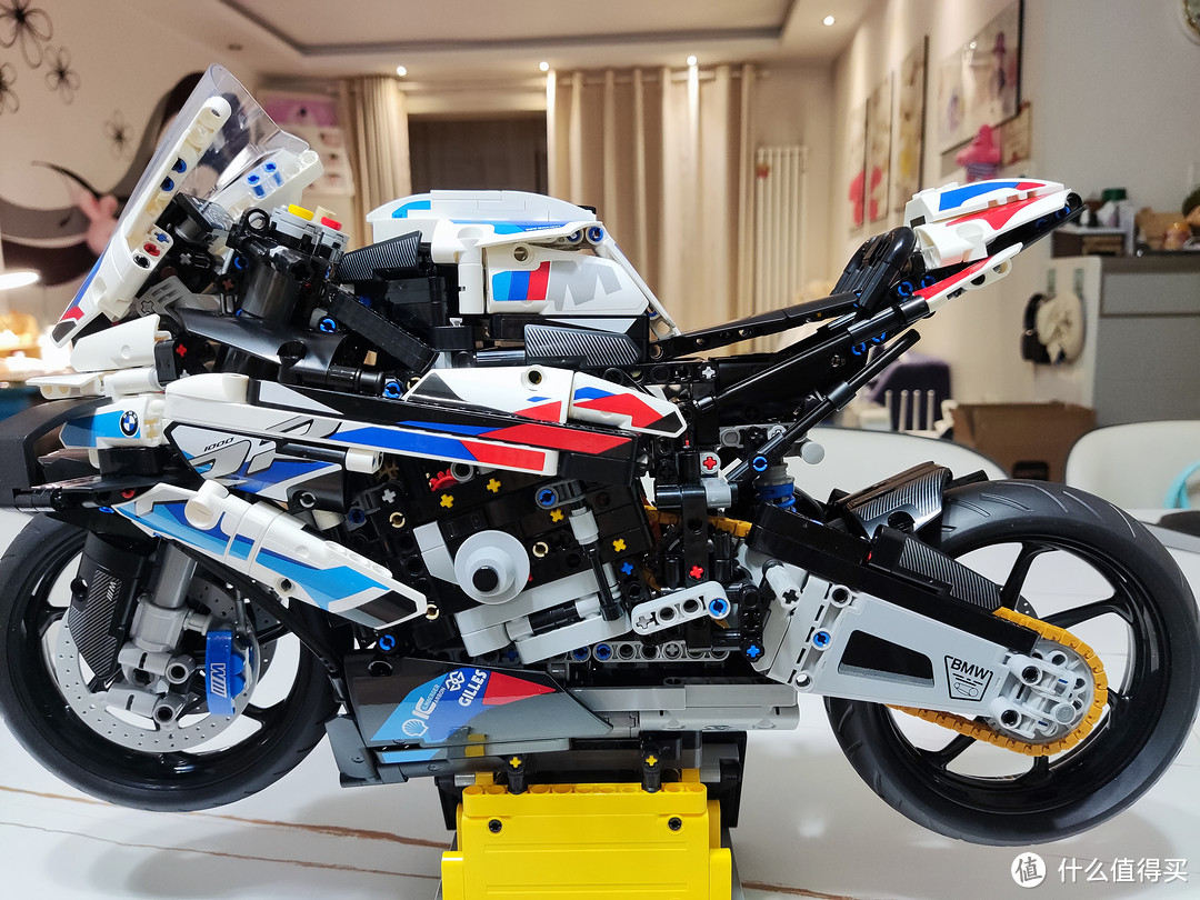 乐高拼拼乐之乐高42130宝马M1000 RR