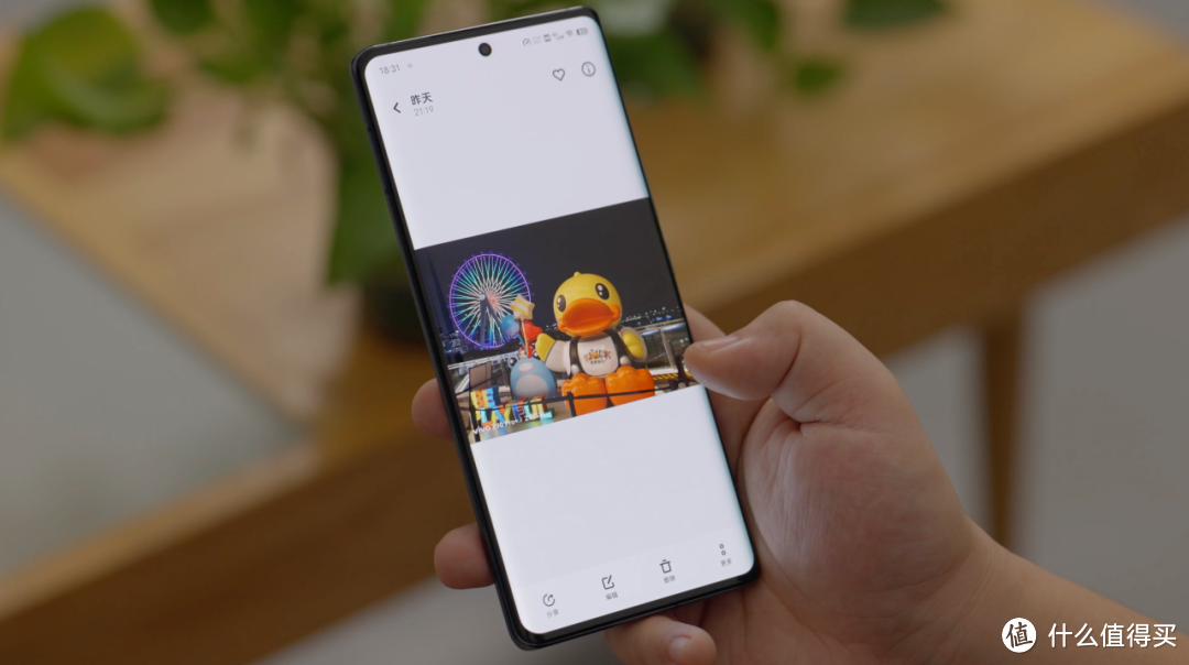 vivo X90 Pro+ 测评：骁龙 8 Gen 2、一英寸蔡司、三星 E6，vivo 为什么一上来就交卷超大杯？