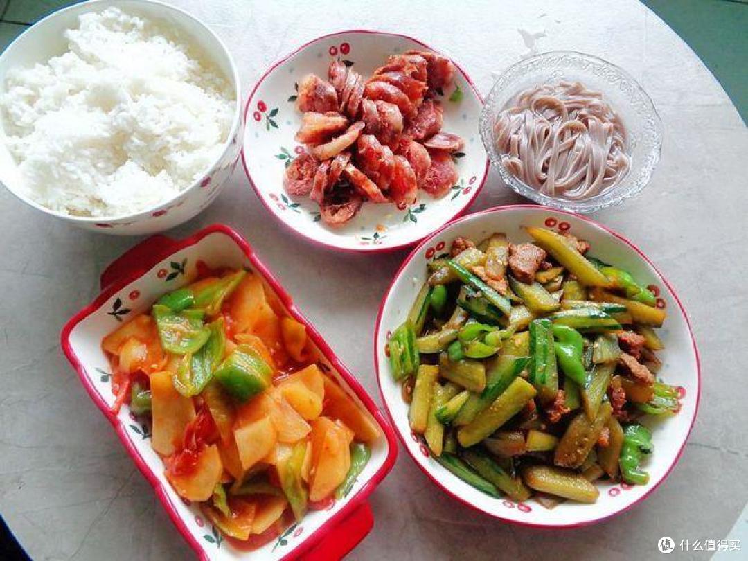 接地气的15天晚餐,被网友说成是“减肥餐”,你家晚餐怎么吃呢?