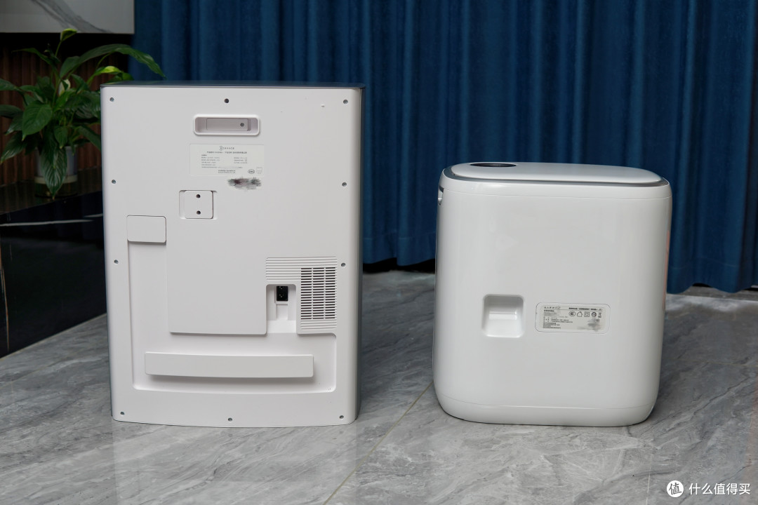 没有对比就没有伤害?科沃斯T10 OMNI VS 云鲸J3横评