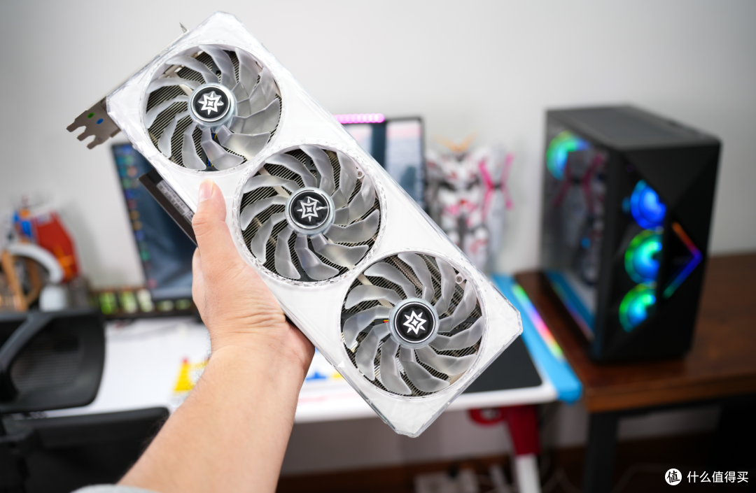 我变强了!也变大了?RTX4080显卡究竟值不值得入手?上手见真章