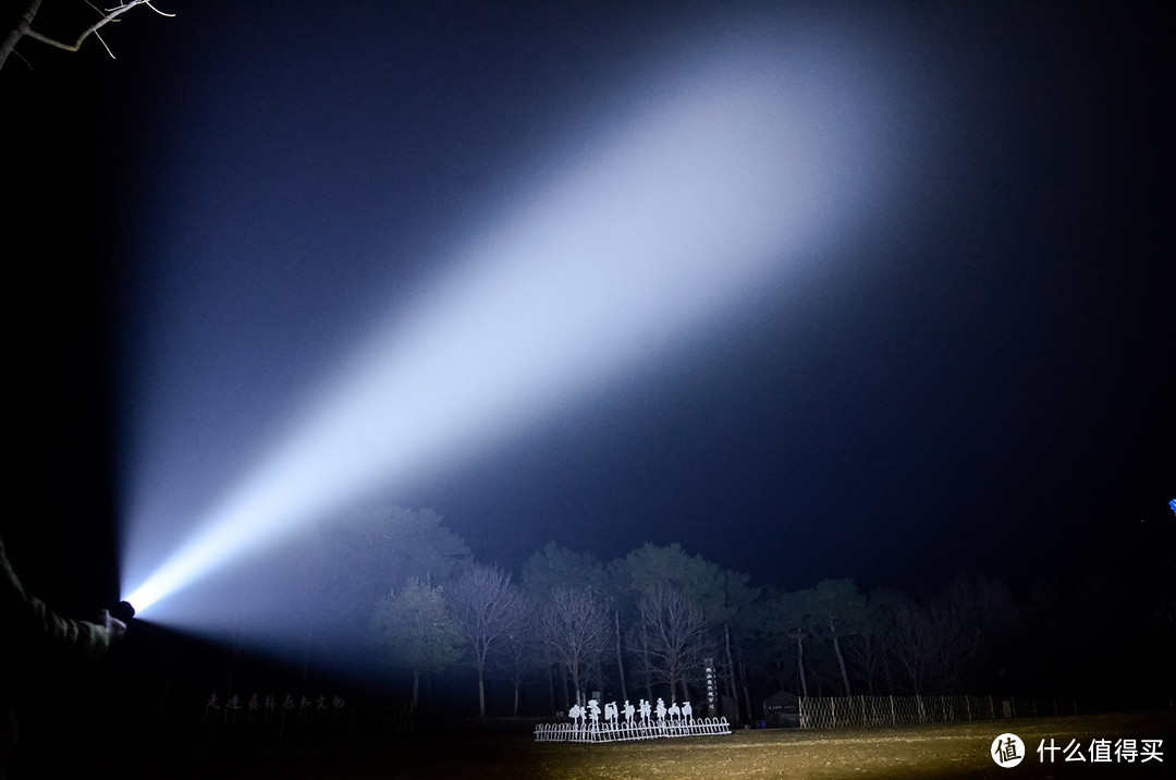 响尾蛇一来，黑夜不存在：雷明兔响尾蛇手电