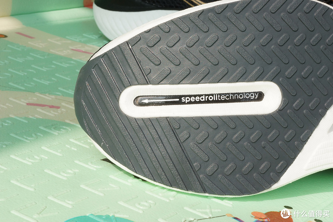 更适合大众跑者的碳板鞋--索康尼啡鹏3“北马”完赛评测报告