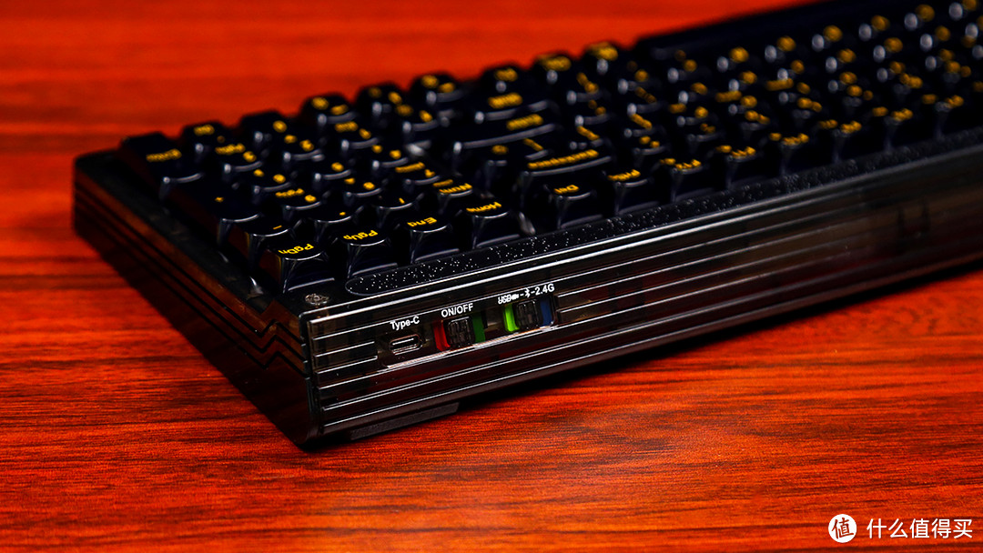 新贵GM980星辰黑三模无线机械键盘评测：夜幕繁星