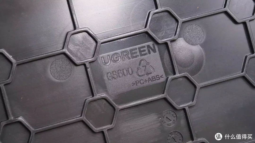 拆解报告：UGREEN绿联600W便携户外电源GS600