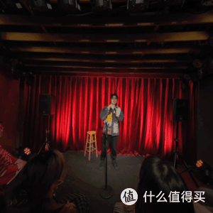 男人要对自己狠(hao)一点,我的世界杯观赛新装备:PICO 4 VR一体机