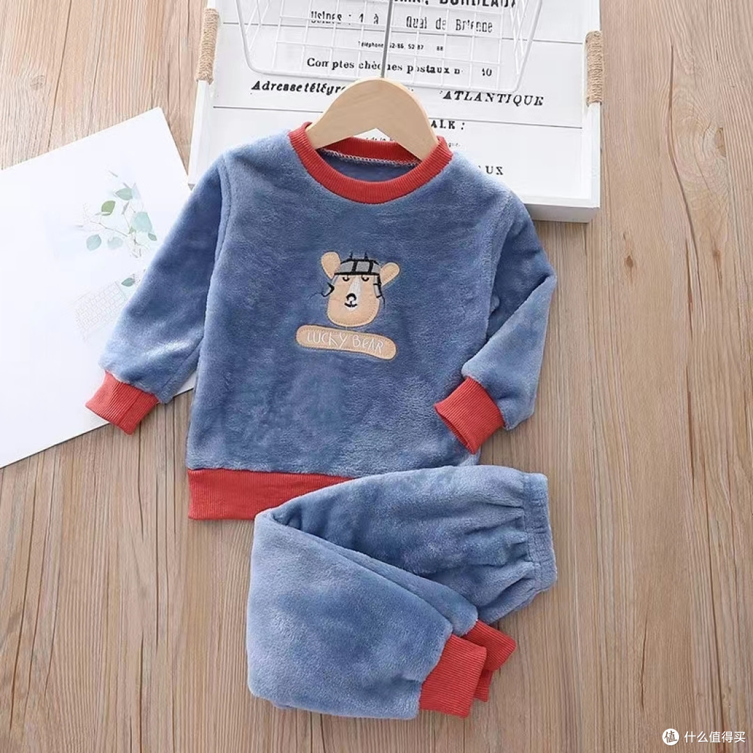 常给我家孩子购买的几家服装店铺，价格便宜，质量很好，物美价廉。