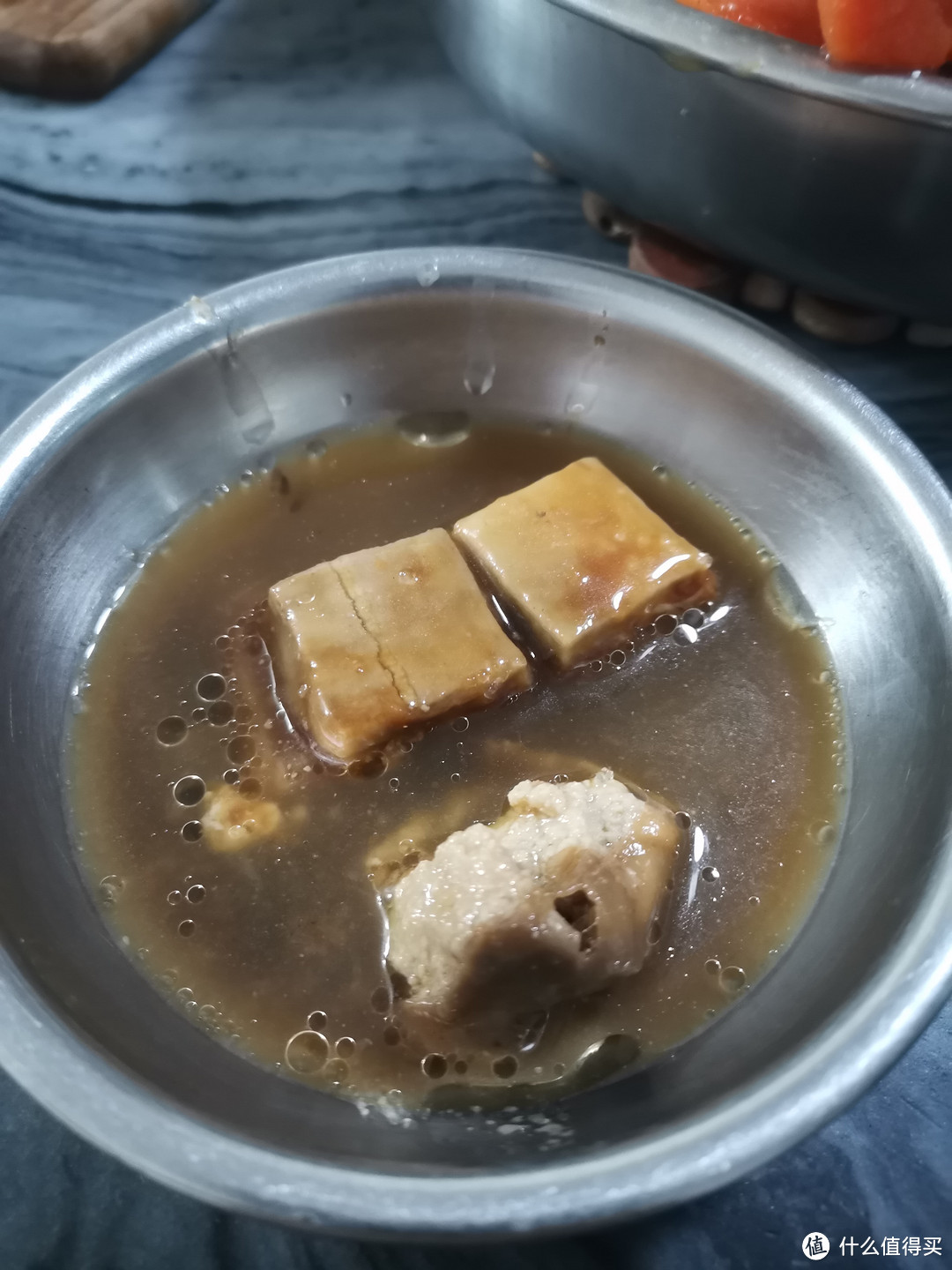 豆腐乳+汤汁+豉油，拌均匀作为蘸料