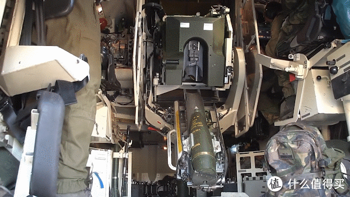 “半步巅峰”的PzH-2000自行榴弹炮积木体验如何呢？