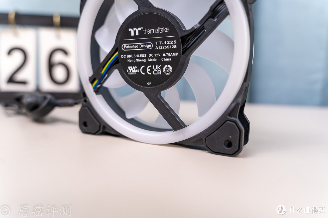 一正一反，轻松定义你需要的风扇风向、Tt（Thermaltake）耀影SWAFAN 12 机箱风扇 评测