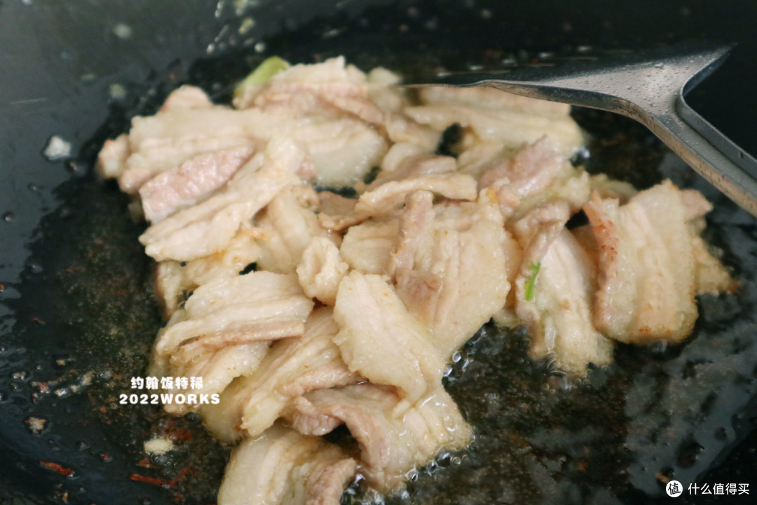 蒜苔炒肉这样做,方便又快捷、肉香蒜苔脆,10分钟上桌全家爱吃