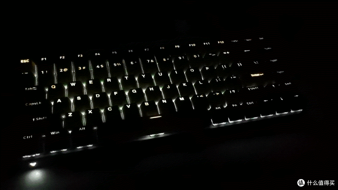 为了模仿09，购入雷柏V700-8A多模机械键盘！
