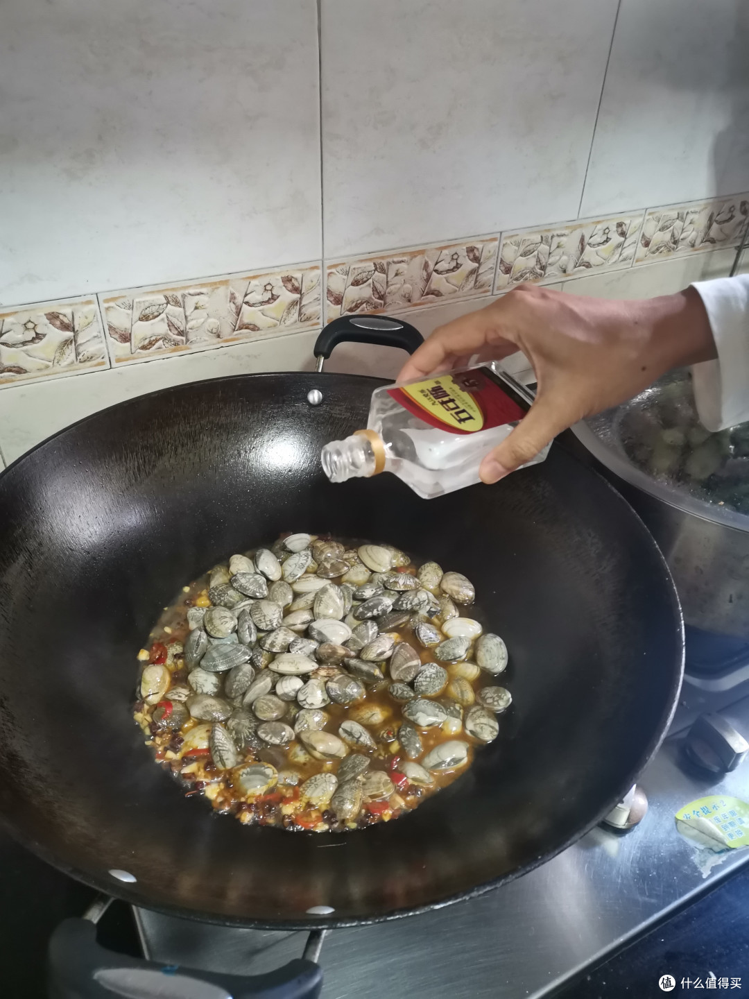 冬日里面的暖身菜-简单快捷的辣酒煮花甲