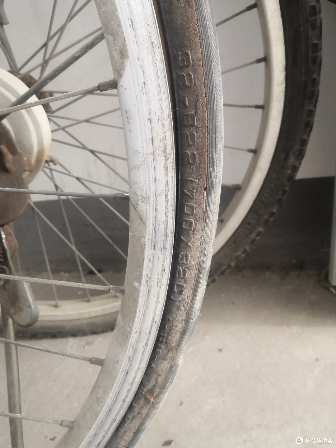 原装外胎已老化