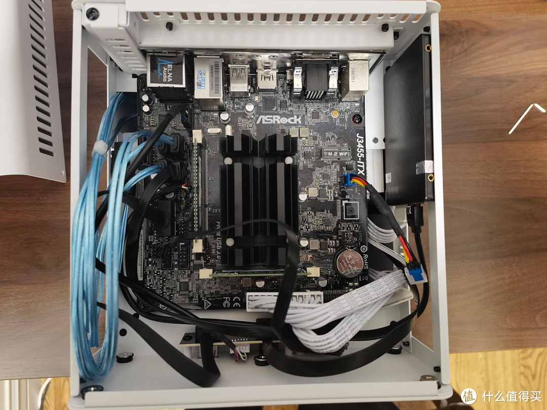 乔思伯n2nas机箱装机体验