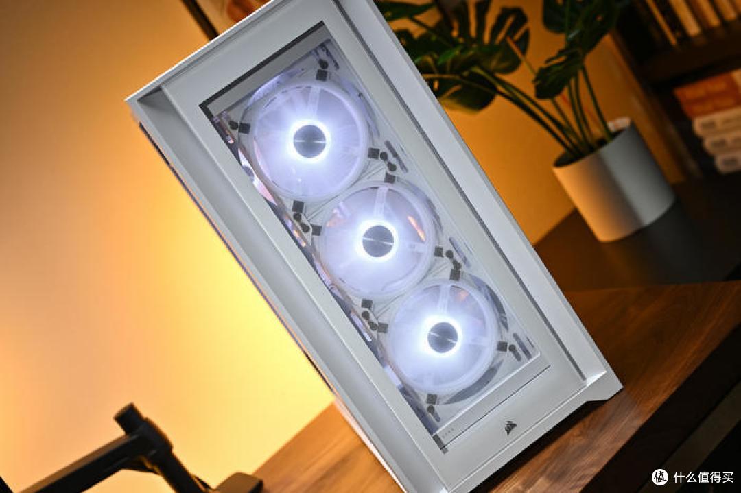 7950X+华擎X670E Taichi Carrara+海盗船白色全家桶装机展示