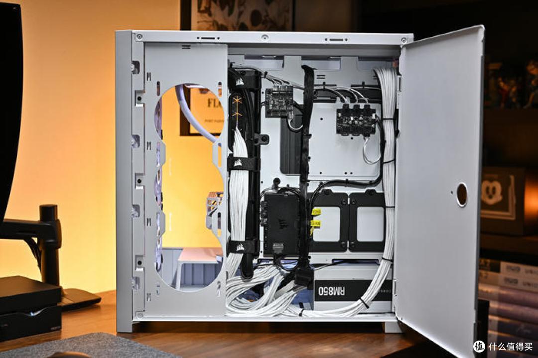 7950X+华擎X670E Taichi Carrara+海盗船白色全家桶装机展示