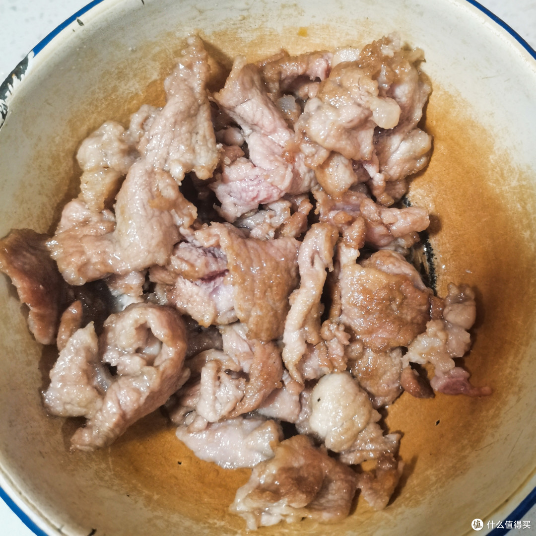 冬季，你需要这道鲜美柔嫩还多汁的平菇肉片来下饭