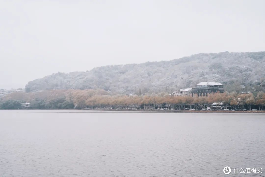 请十三亿没亲临杭州的朋友，来这篇文里看大雪​。