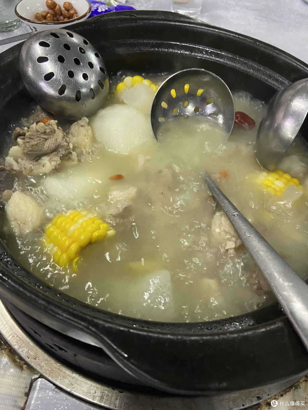 钟情的酒与冬日的羊肉