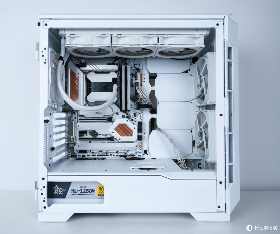 开箱实测 | 七彩虹CVN Z790D5 GAMING FROZEN V20