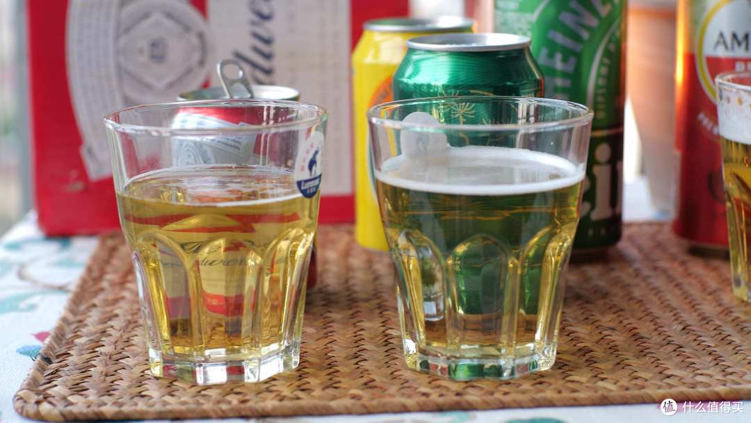 均价十元,甄选八款畅销型啤酒,国内外名酒专场都在这。喝酒就是这么简单干脆