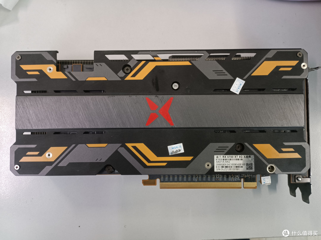 迪兰恒进rx5700xt x战将版清理卫生死角