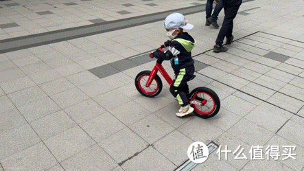 追风少年喜提酷骑S5竞技款儿童平衡车