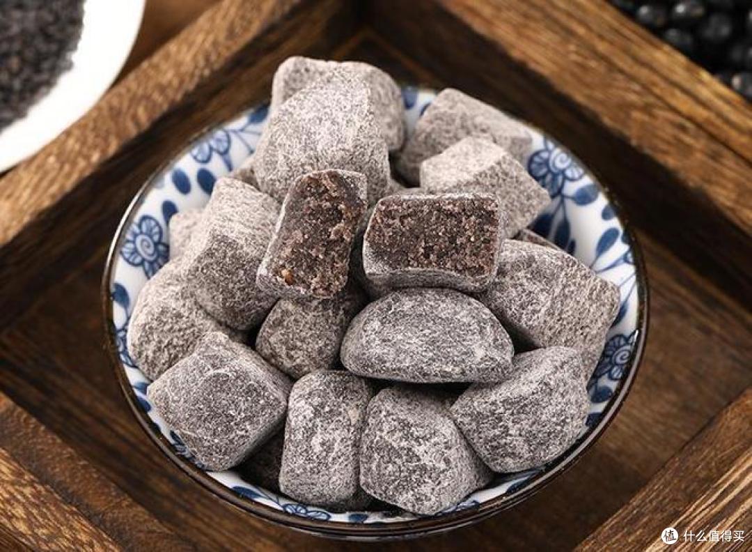 女人40岁后,别只知道心疼钱,常吃5种食物,面色红润气色好