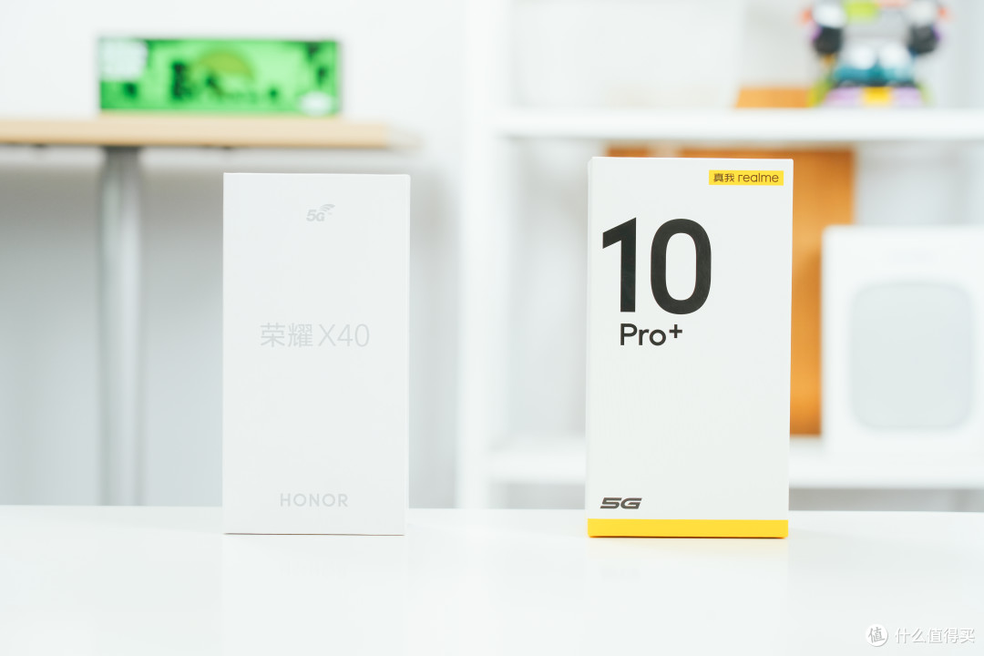 千元高颜值曲面屏手机的王者对决：真我10 Pro+ VS 荣耀X40对比体验