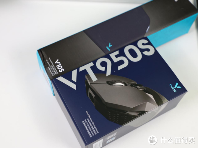 160小时超长续航 雷柏VT950S屏显超跑RGB双模游戏鼠标评测