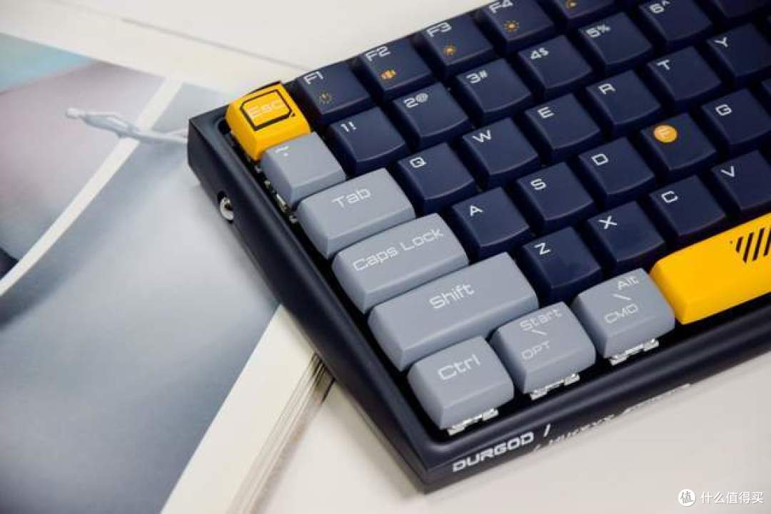 凯华Turbo轴体,双模无线背光,续航近一年,杜伽Hi Keys上手体验