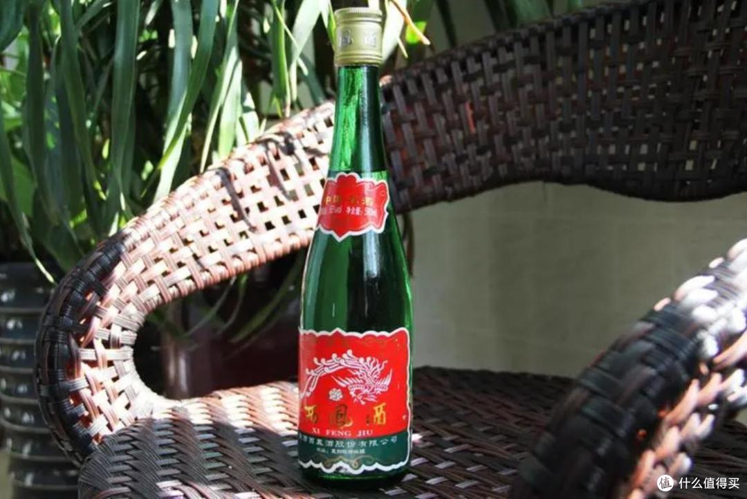 市面上这4款白酒,都是纯粮食酿成的好酒,可惜因为包装被嫌弃