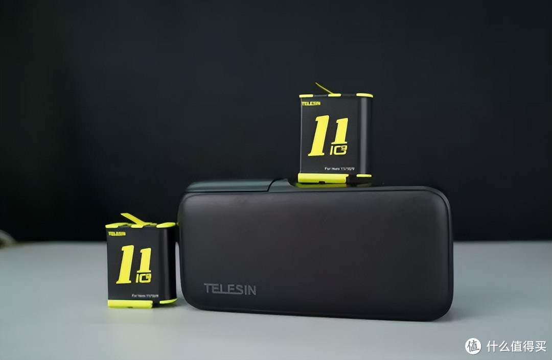 TELESIN泰迅快充新品！双充电卡槽疾速回血，守护外出摄影时光