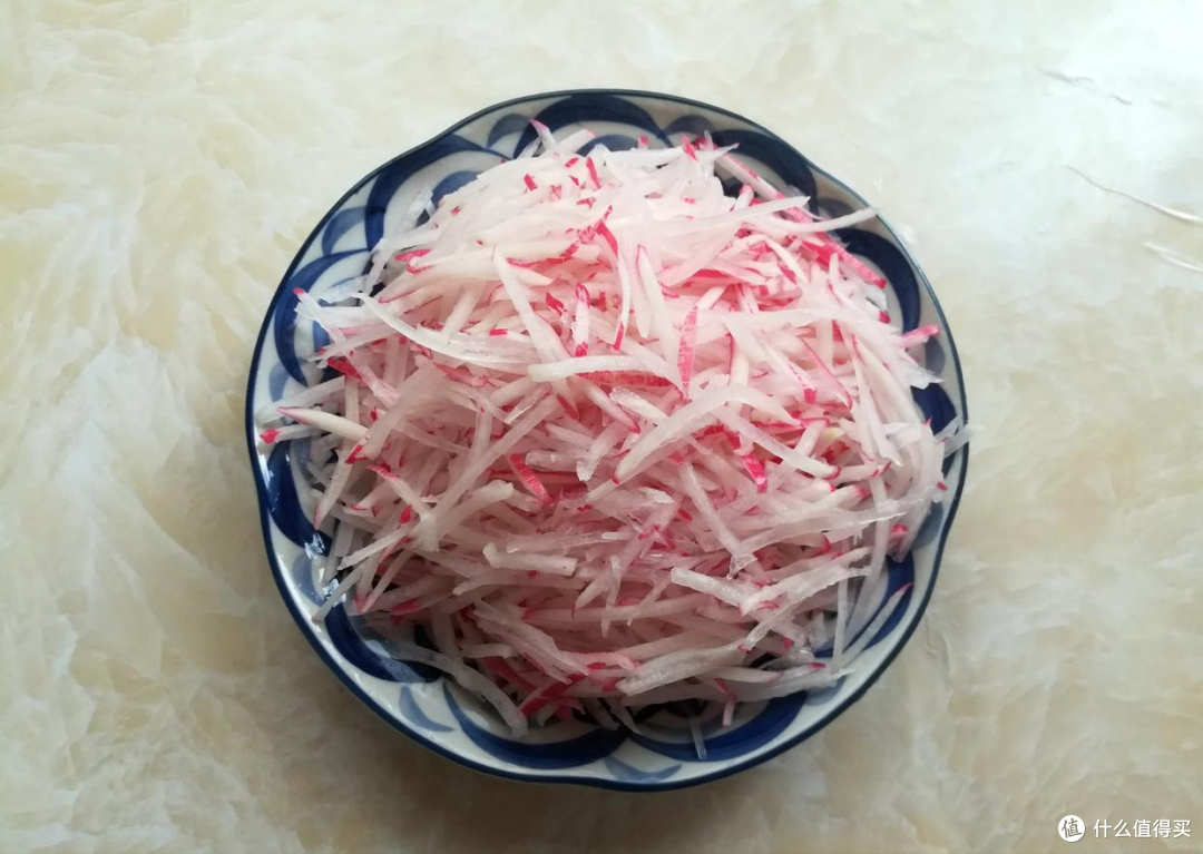 腊味和萝卜是绝配,1块钱1斤,维生素C是梨的10倍,做成萝卜糕超好吃