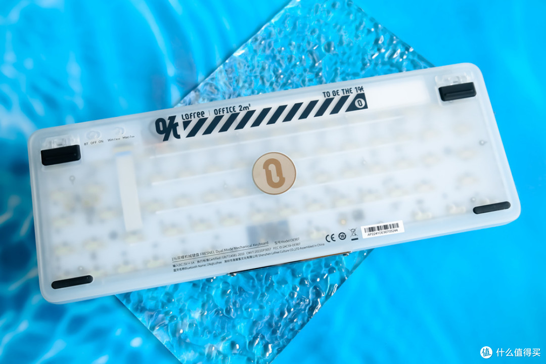 一把键盘如何诠释艺术化？追求极致个性化键盘玩家看过来，洛斐1%迷雾键盘种草记