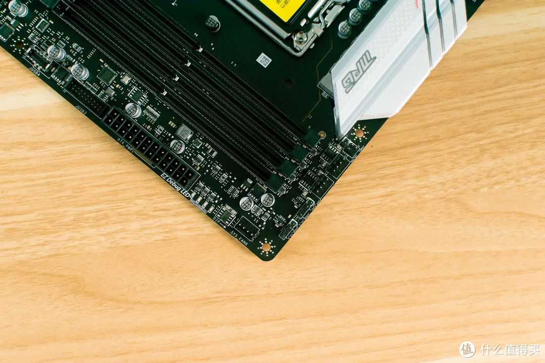 助力轻松超频7200MHz,新一代主板微星Z790刀锋主板超给力