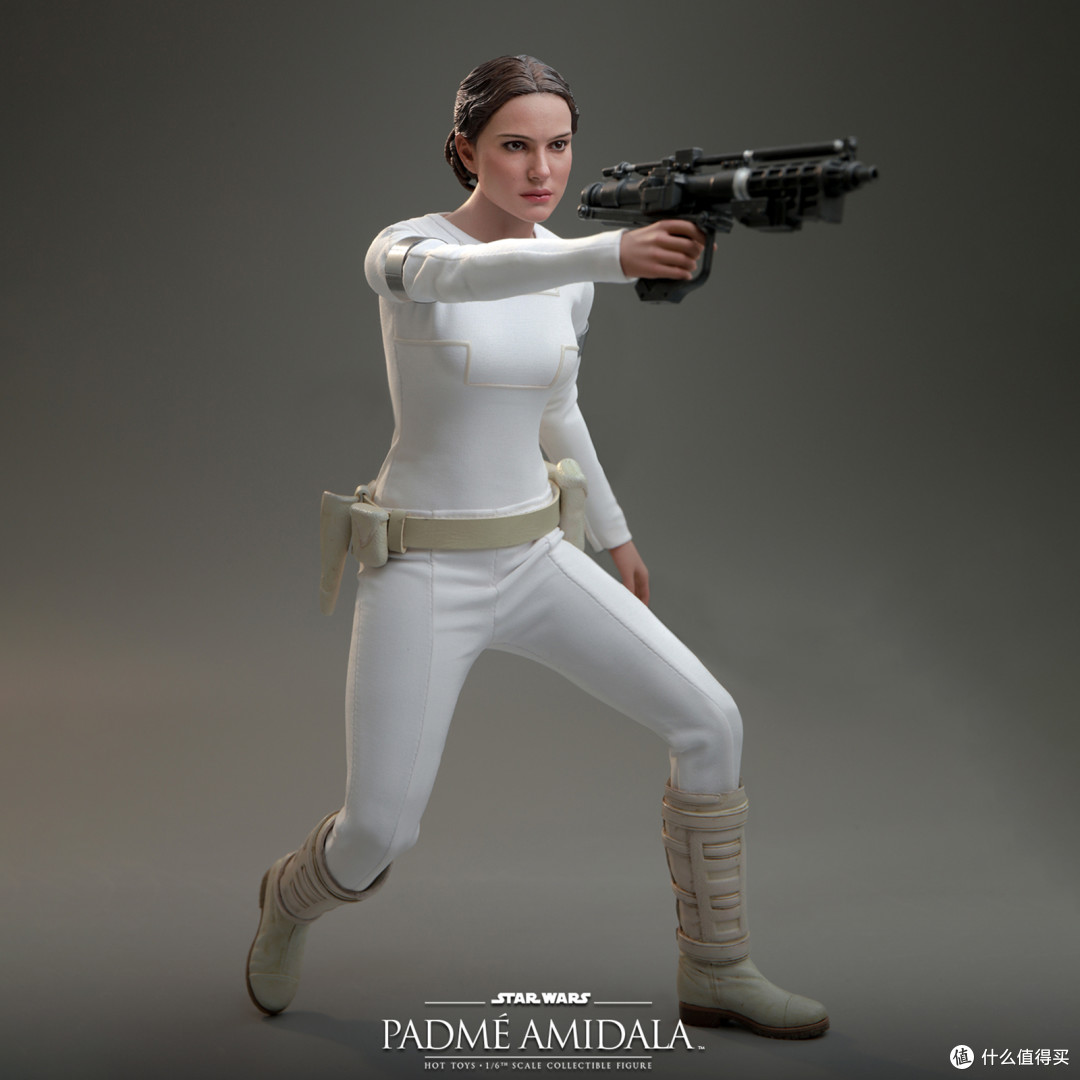 原力家庭剧的主角到场,HotToys发布安纳金和帕德梅人偶