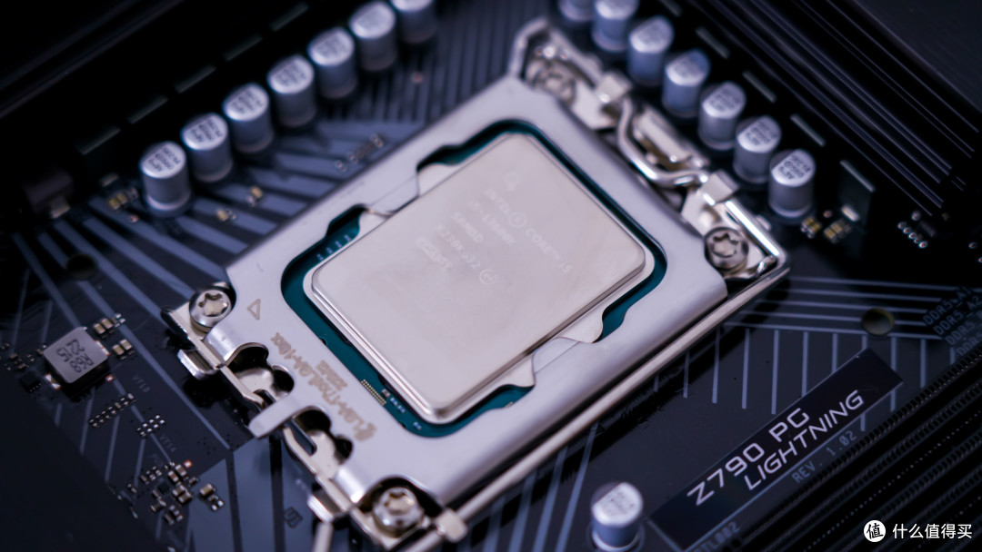 年度极致性价比,甜品级装机丨13600K+华擎Z790+2060S丨性能+游戏全方位测试