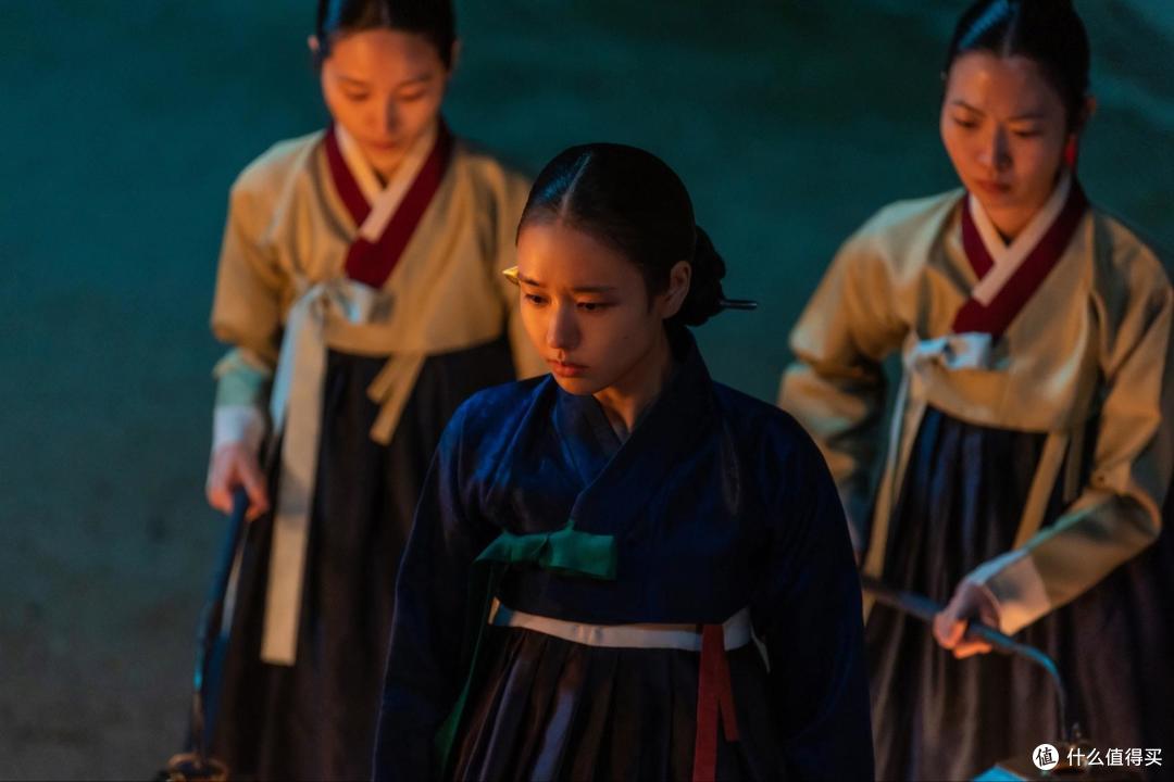 【影评】惊悚翻案《夜枭》柳俊烈×柳海真:父子相残、君臣反目,关键目击者竟是盲人?