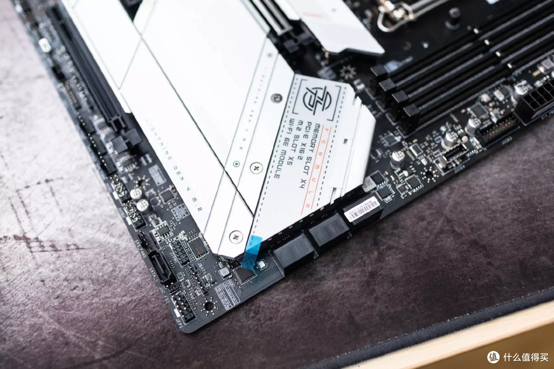 用料扎实,接口豪华,微星Z790 EDGE WIFI DDR5刀锋主板开箱