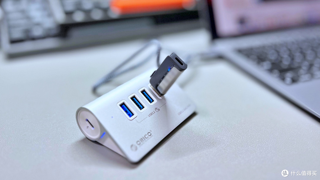 ORICO奥睿科桌搭套装提升MacBook体验