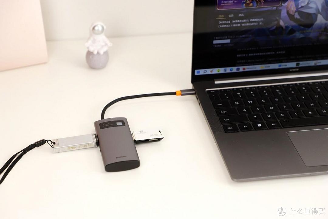 倍思 Type-C扩展坞四合一测评：轻薄笔记本USB扩展神器
