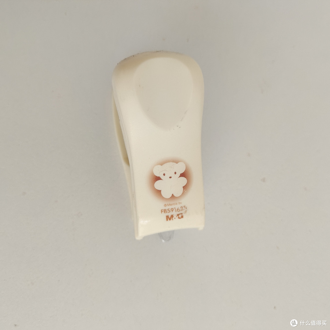 超级方便携带并且实用性很强的小订书机
