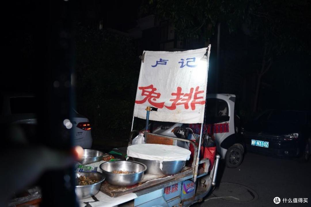 新手想学习摄影,需要准备哪些器材设备