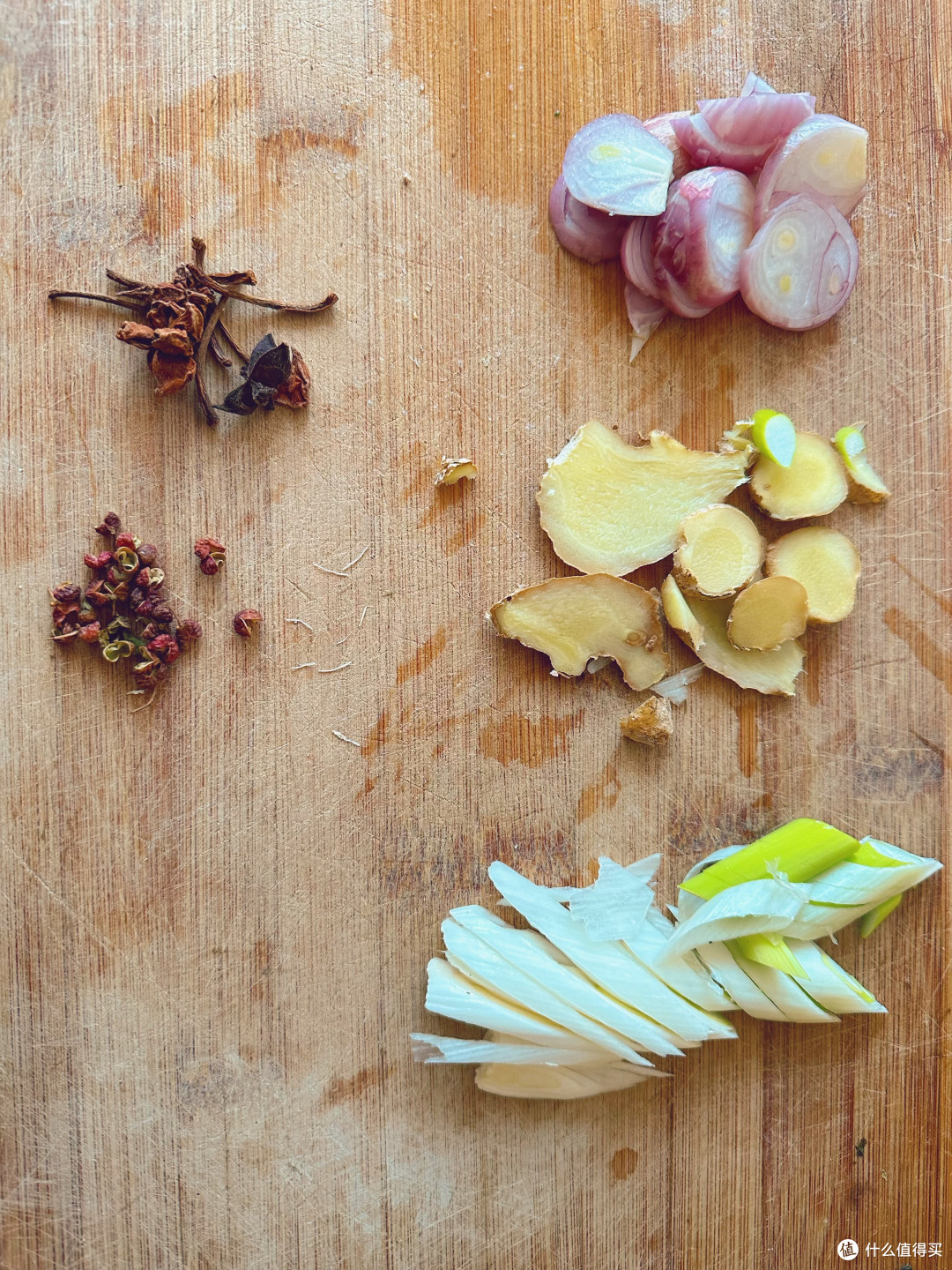 过节了，做一顿热气腾腾的酸菜炖大骨
