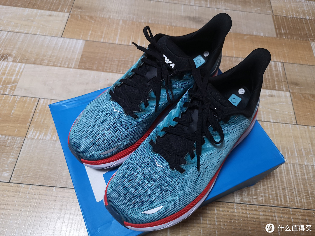 往复反转——HOKA ONEONE  Clifton 8