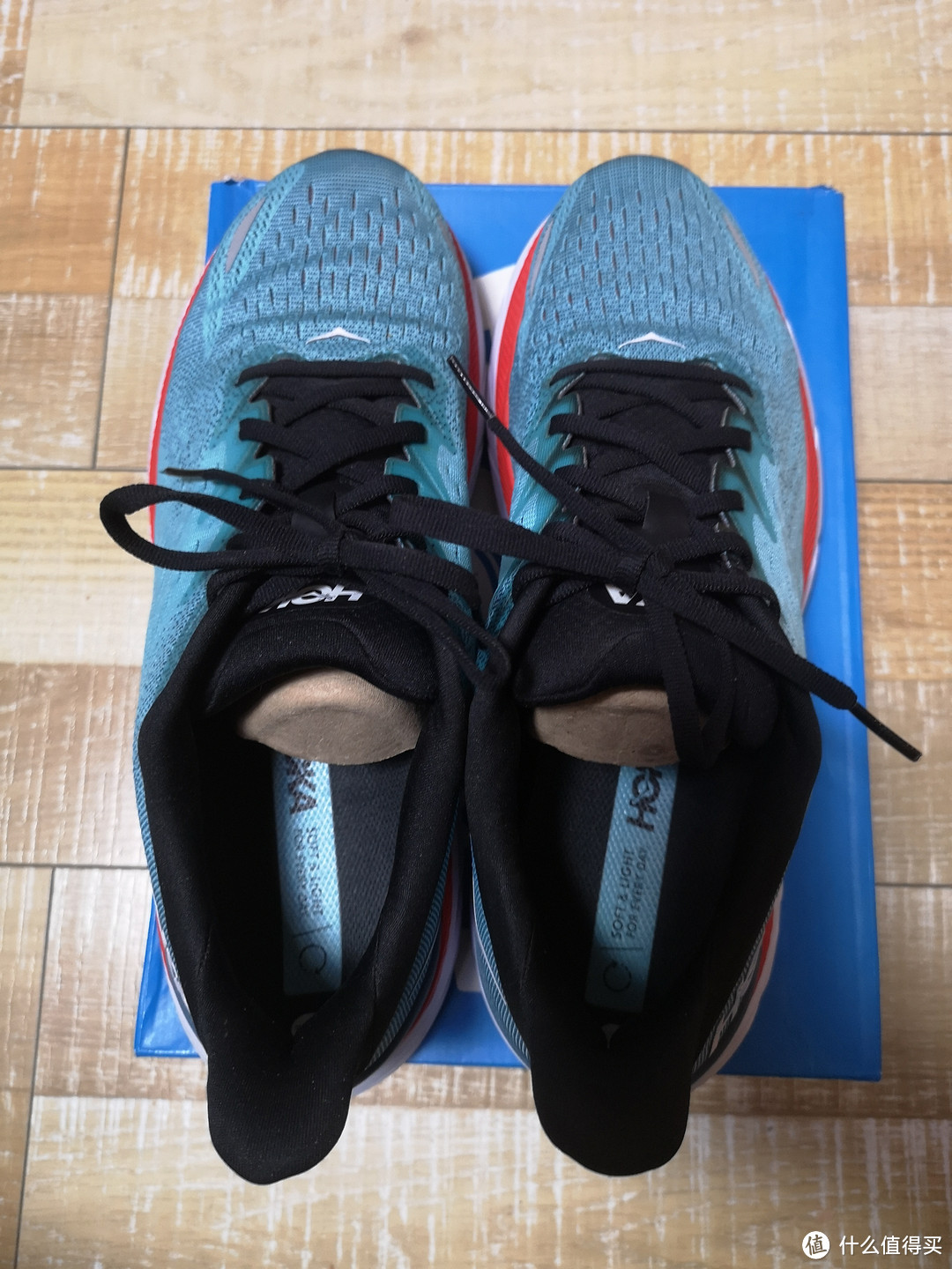 往复反转——HOKA ONEONE  Clifton 8