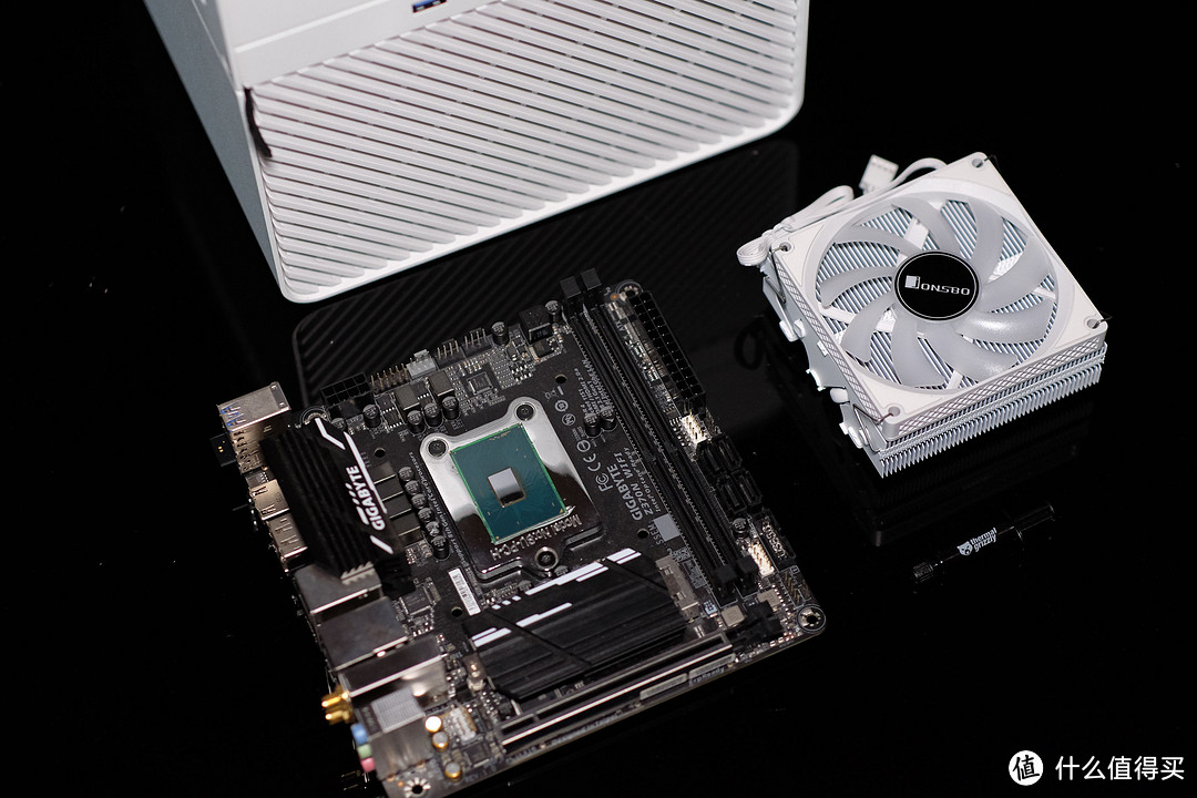 乔思伯新品NAS机箱——N2,开箱评测及装机体验分享