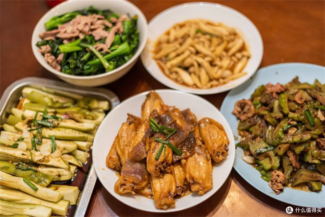 进入腊月后，要懂忌口，食2肉，吃2菜，忌2味，助力恢复安稳过年